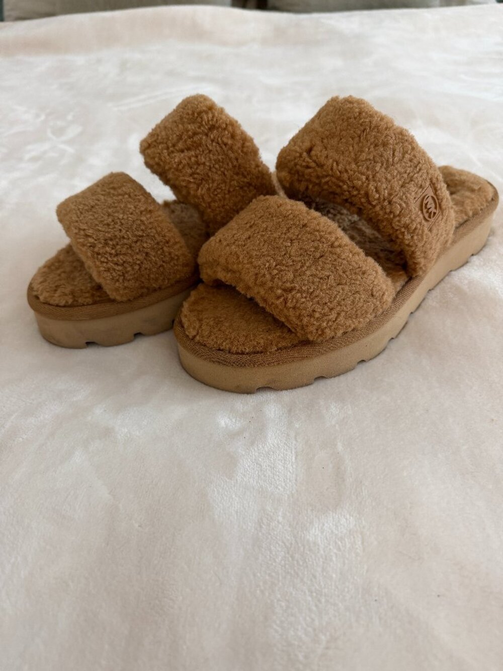 Michael Kors Winnie Faux Shearling Slide Sandals Womens Size 9? Tan Platform